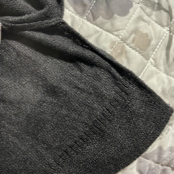 Nice Old Navy sweater XL - Picture 7 of 8